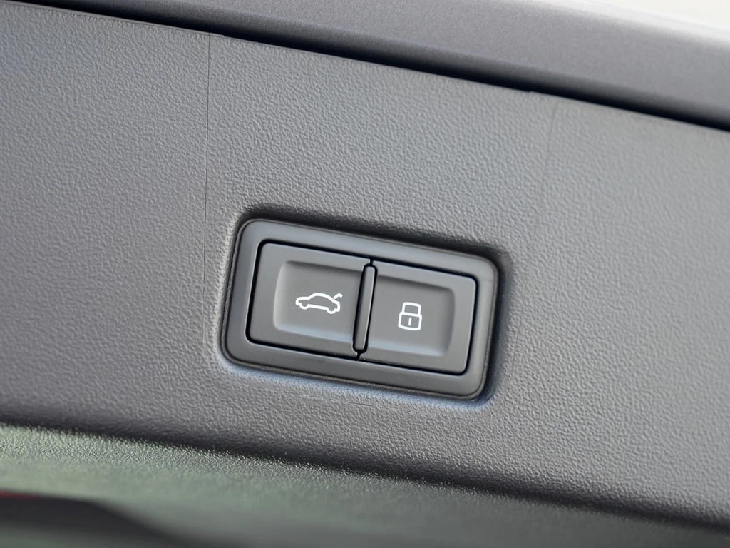 Audi Q4 Sportback e-tron 35 advanced S line Navi LED