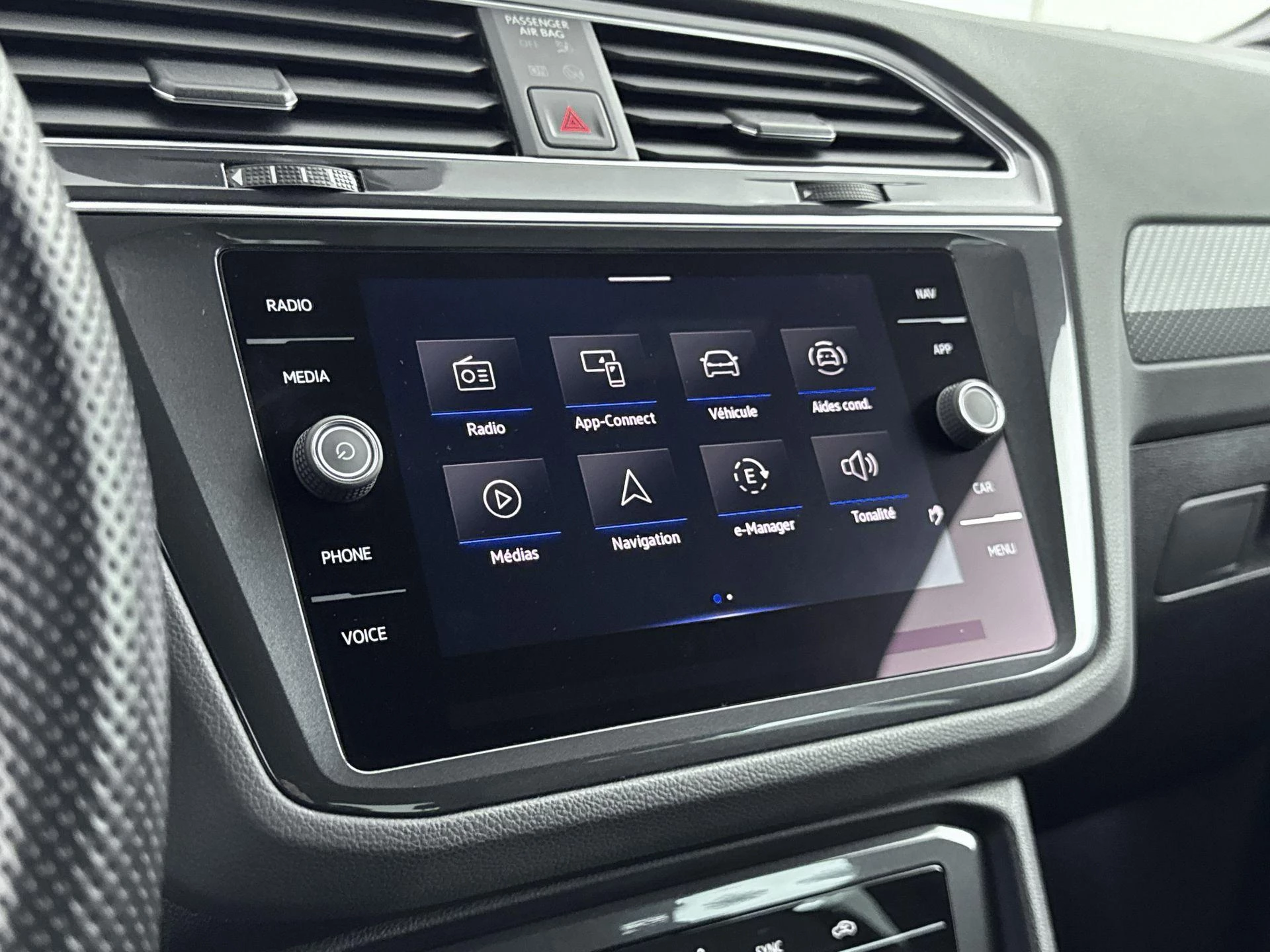 Volkswagen-Tiguan-image-11