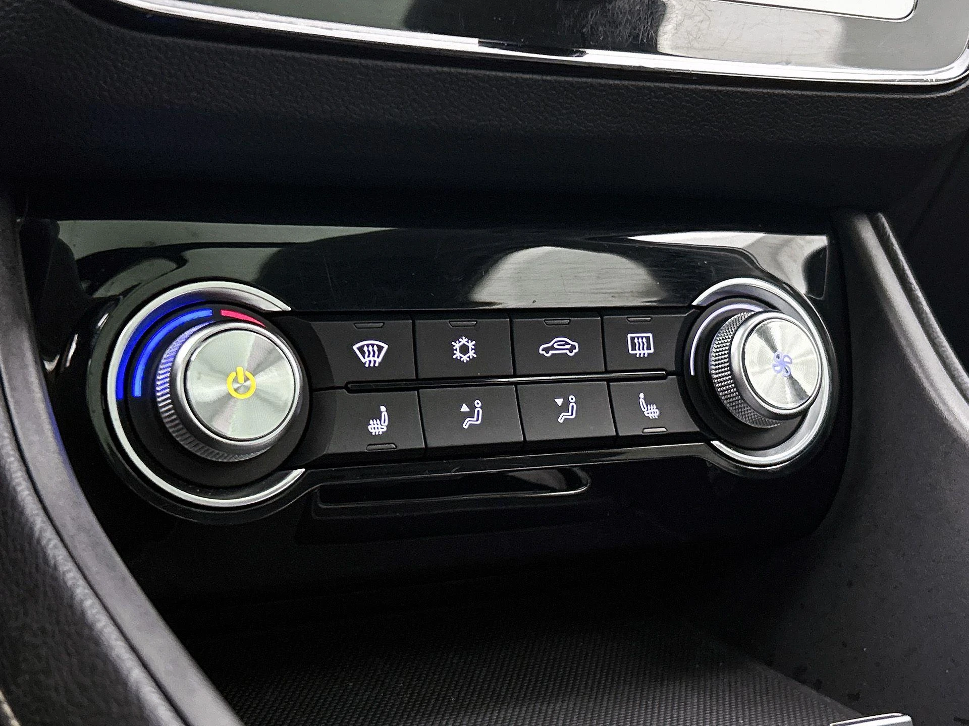 MG-ZS EV-image-22