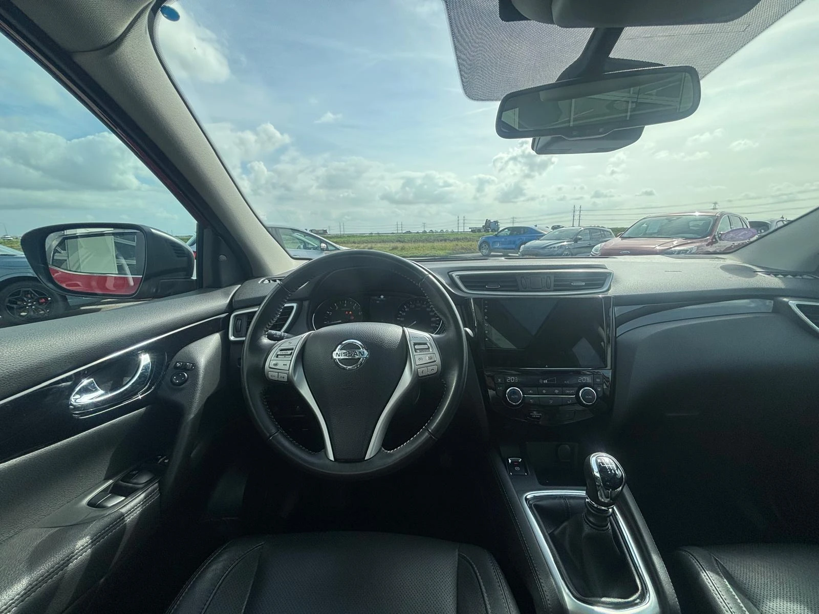 Nissan-QASHQAI-image-9
