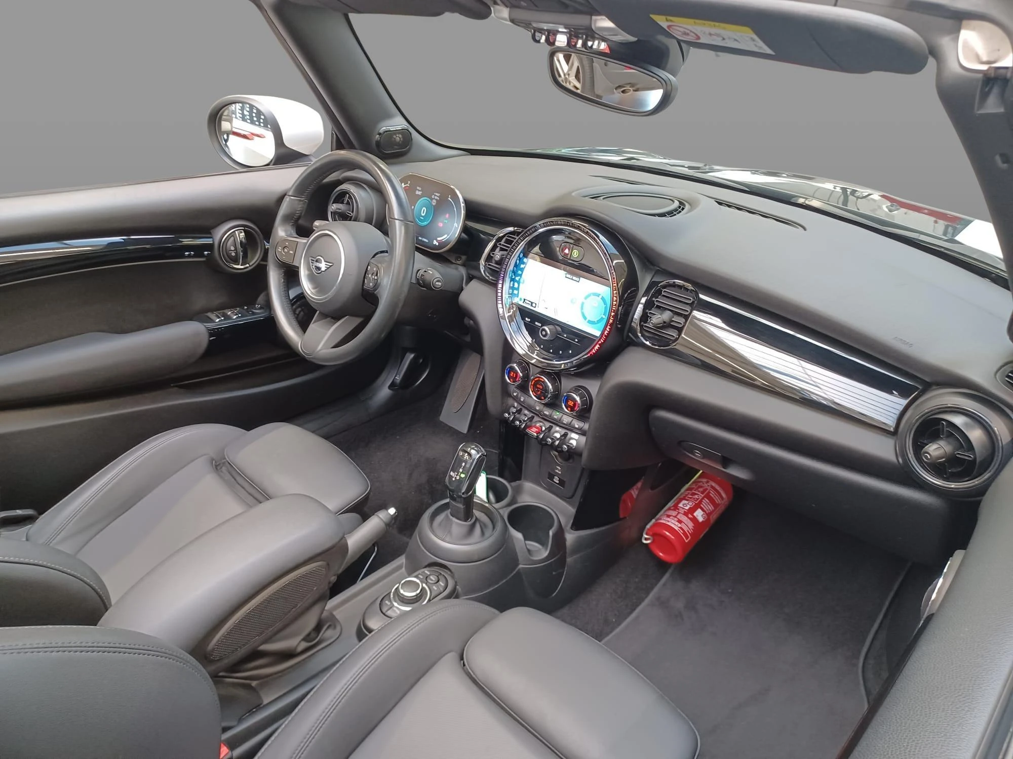 MINI-Cooper Cabrio-image-15