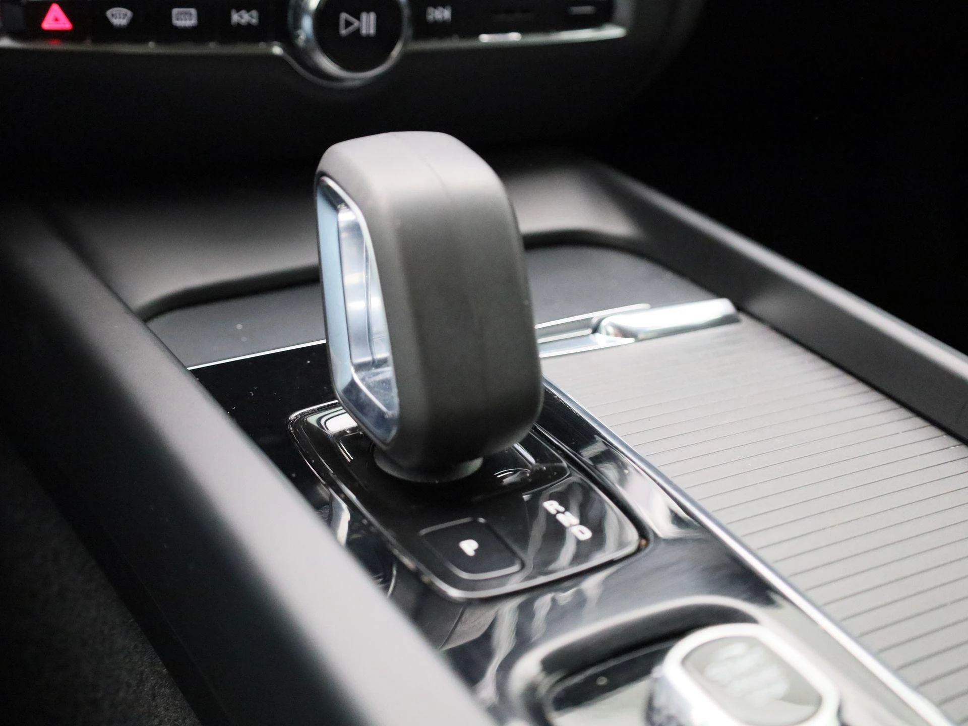 Volvo V60 B3 Geartronic Momentum Pro Camera | Cruise | PDC