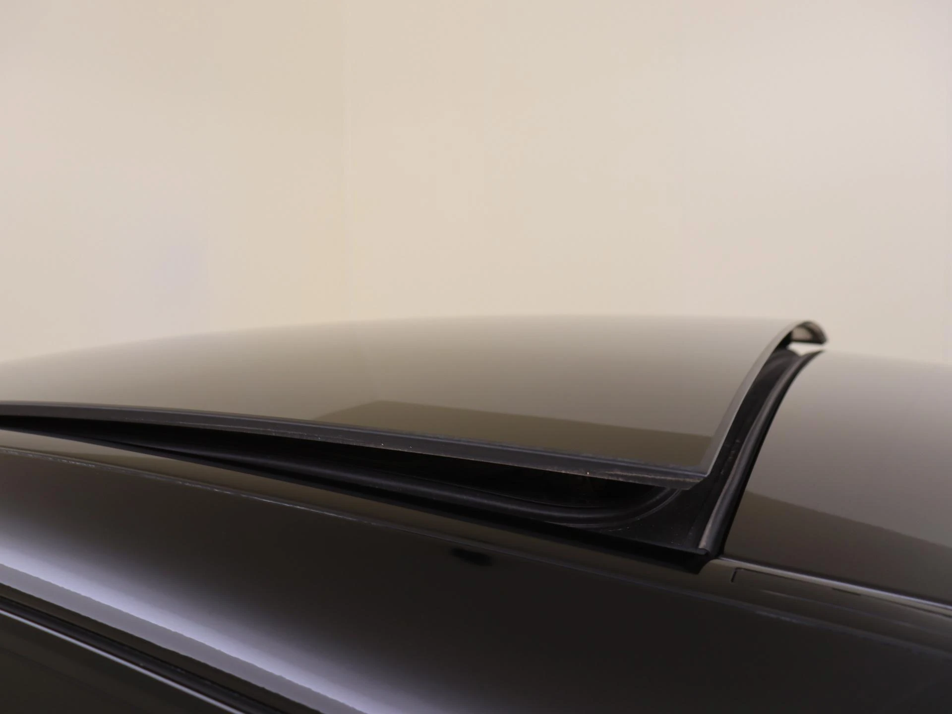 Mercedes-Benz-GLE-image-28