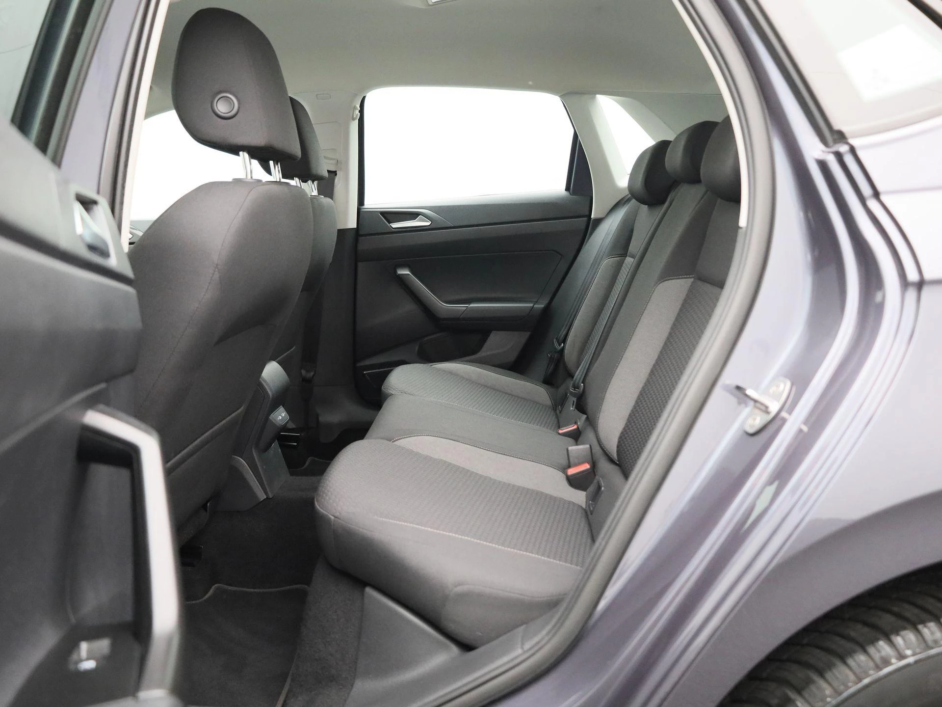 Volkswagen-Polo-image-13