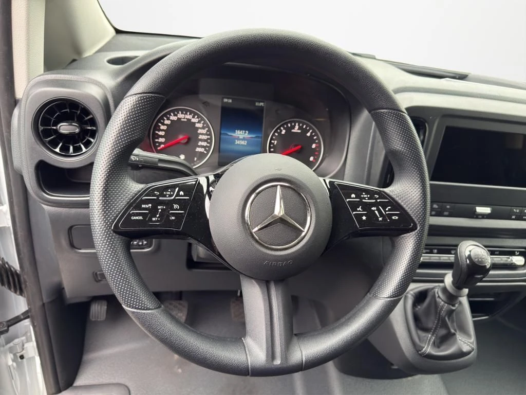 Mercedes-Benz-Vito 116-image-13