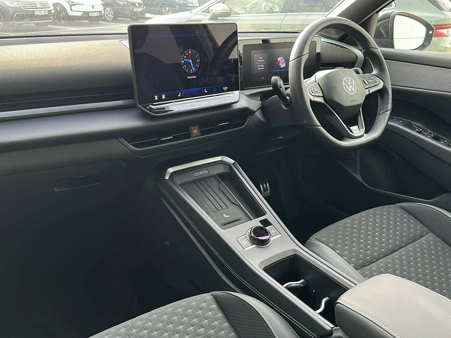 Volkswagen-T-Roc-image-1