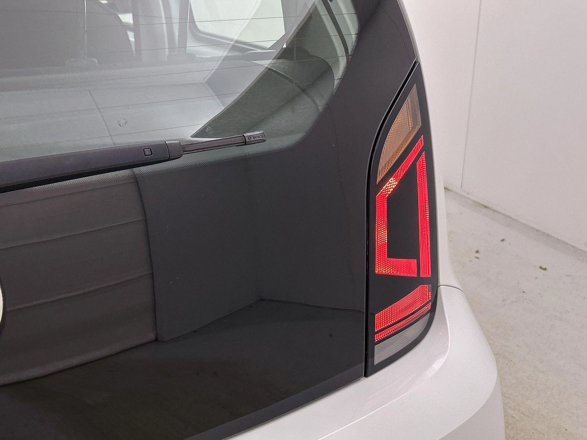 Volkswagen-up!-image-16