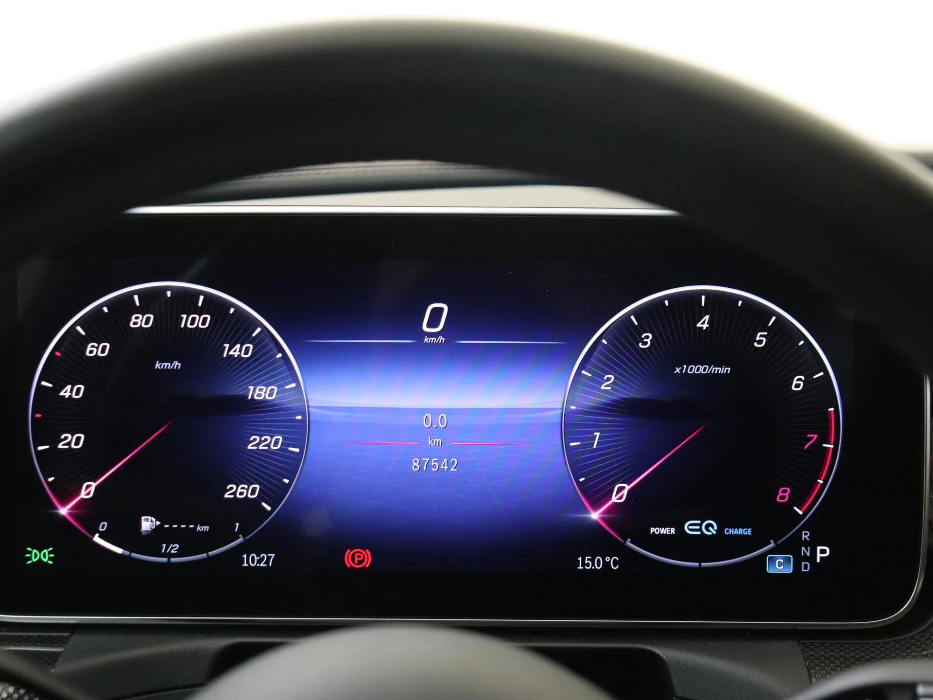 Mercedes-Benz-C-Klasse-image-11