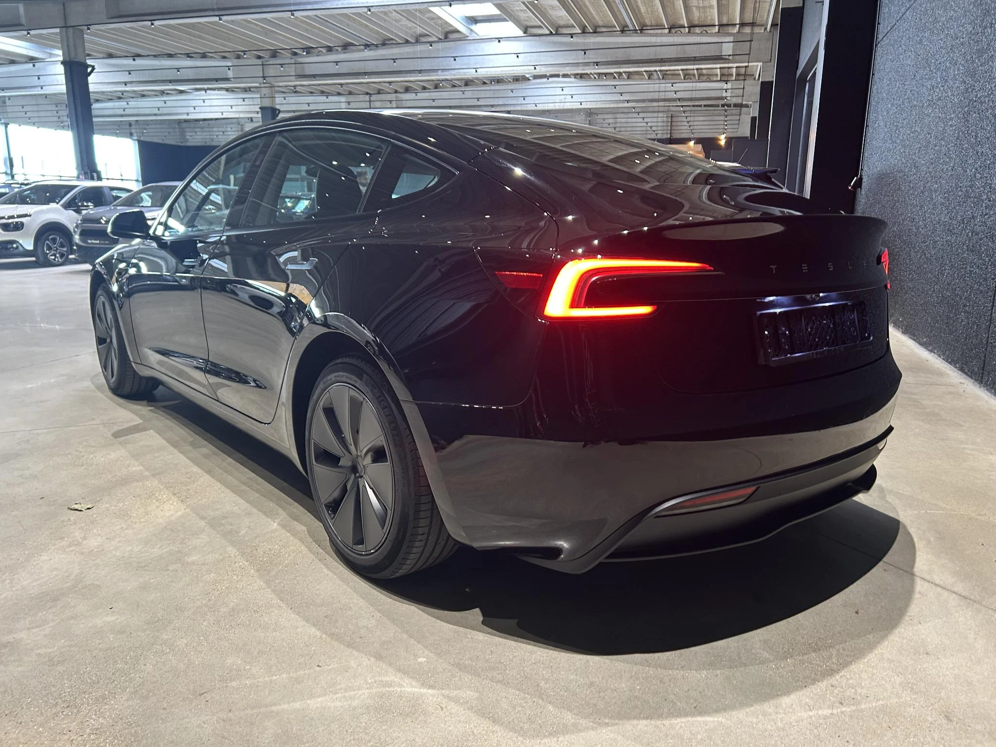 Tesla-Model 3-image-1