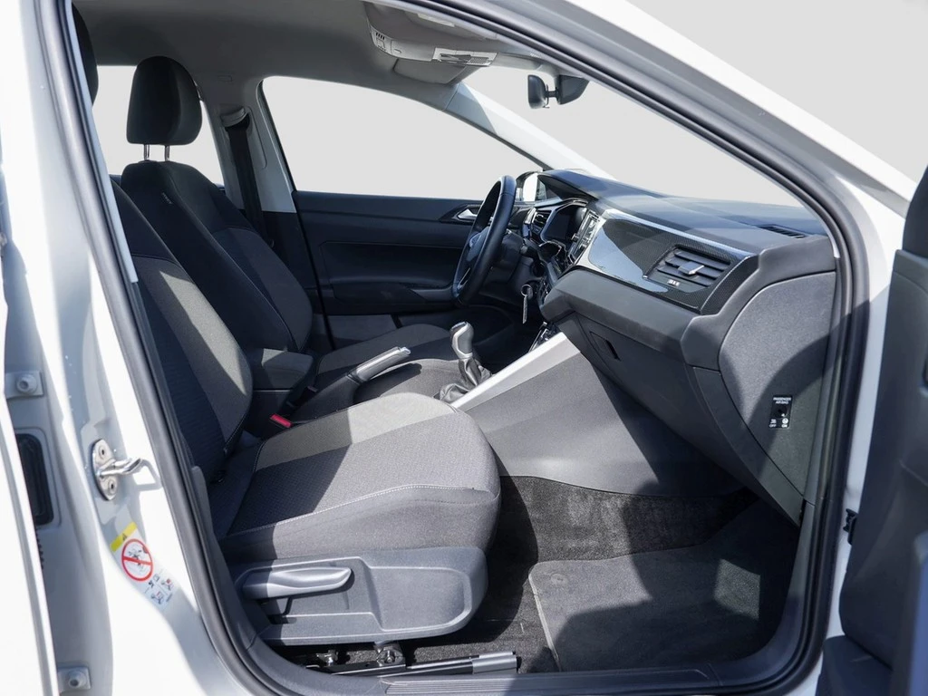 Volkswagen-Polo-image-7