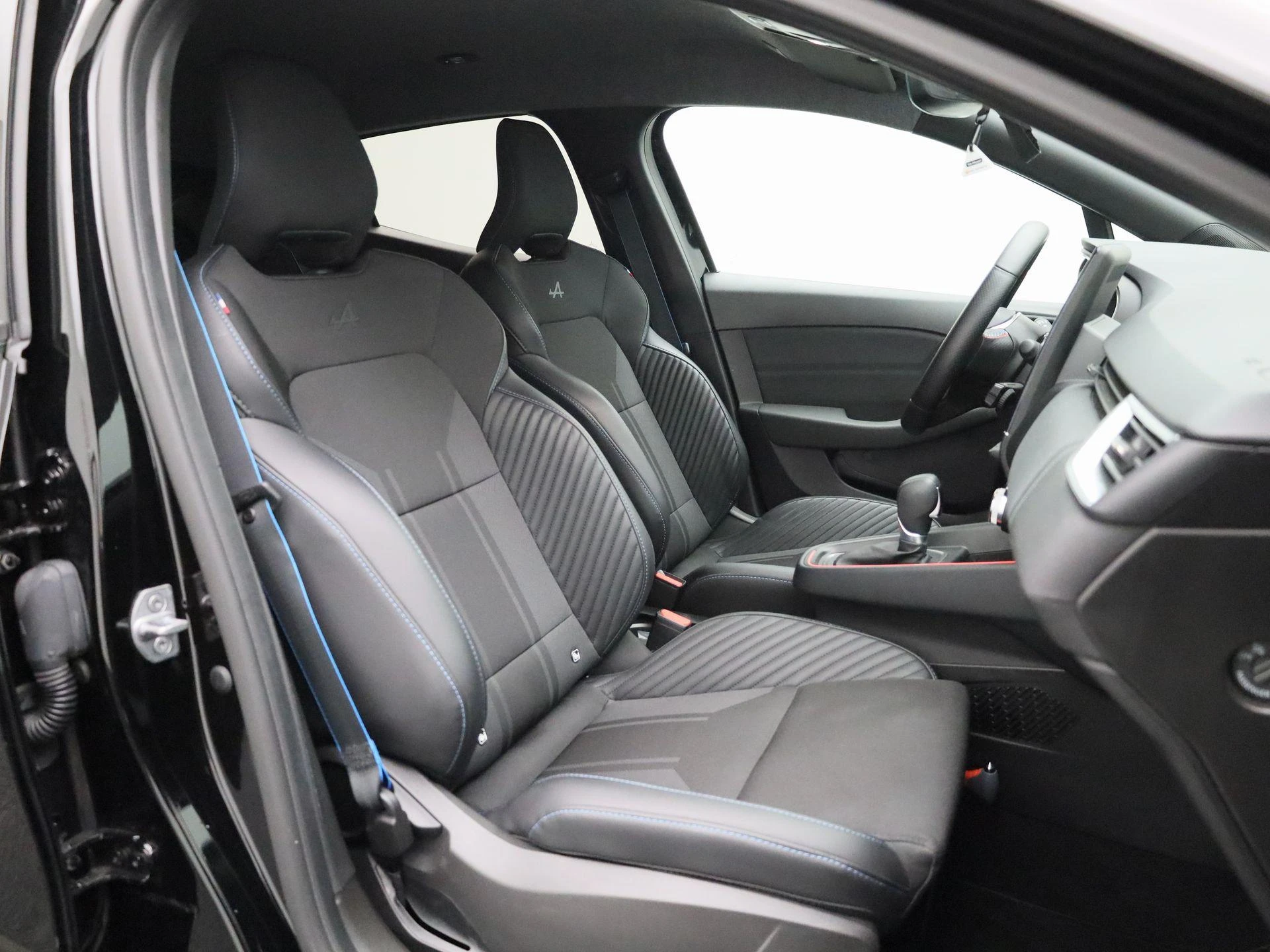 Renault-Clio-image-37