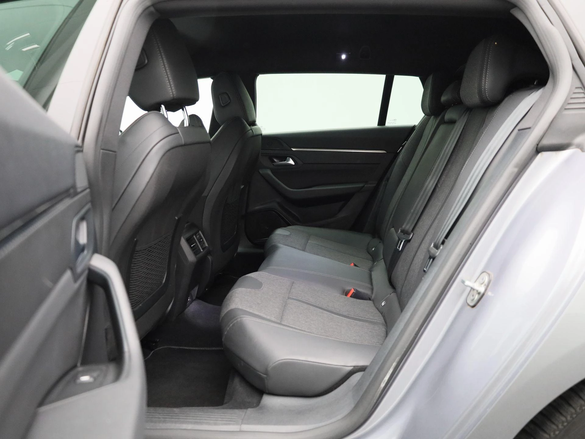 Peugeot-508-image-11