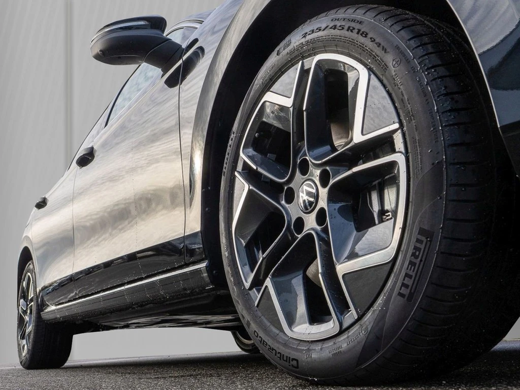 Volkswagen Passat Variant 1.5 TSI DSG eHybrid Elegance AHK