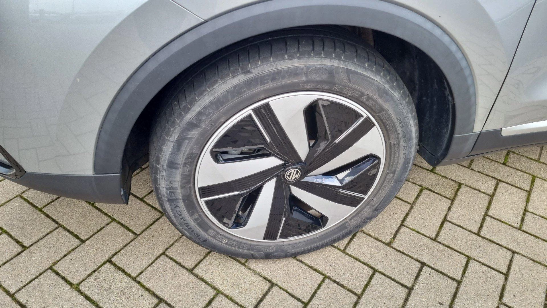 MG-ZS EV-image-10