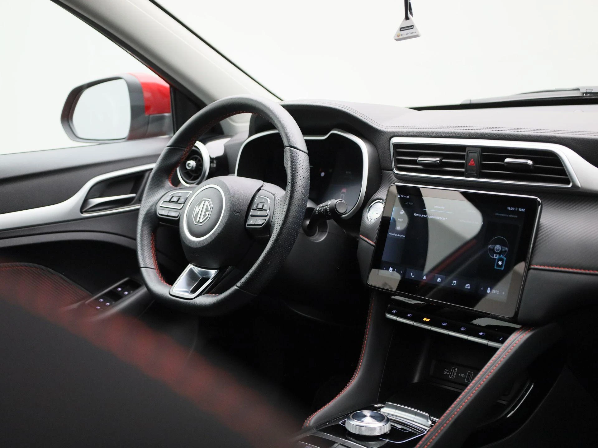 MG-ZS EV-image-34