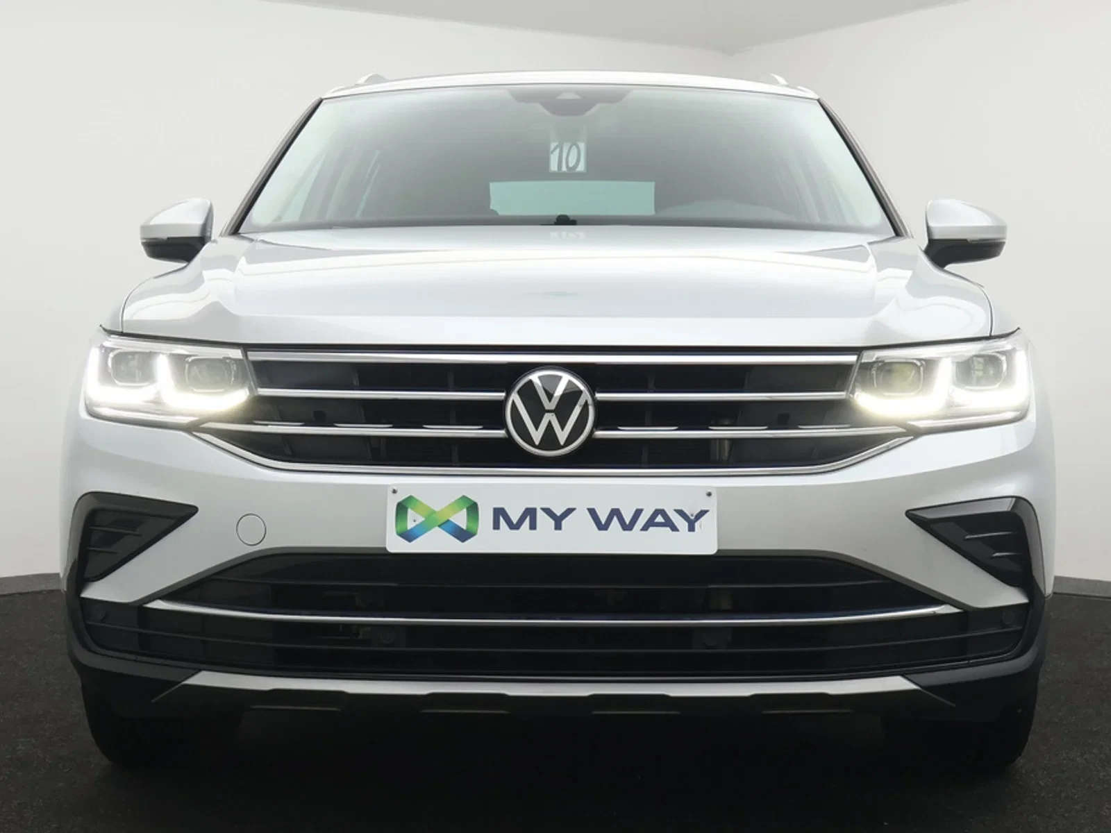 Volkswagen-Tiguan-image-27