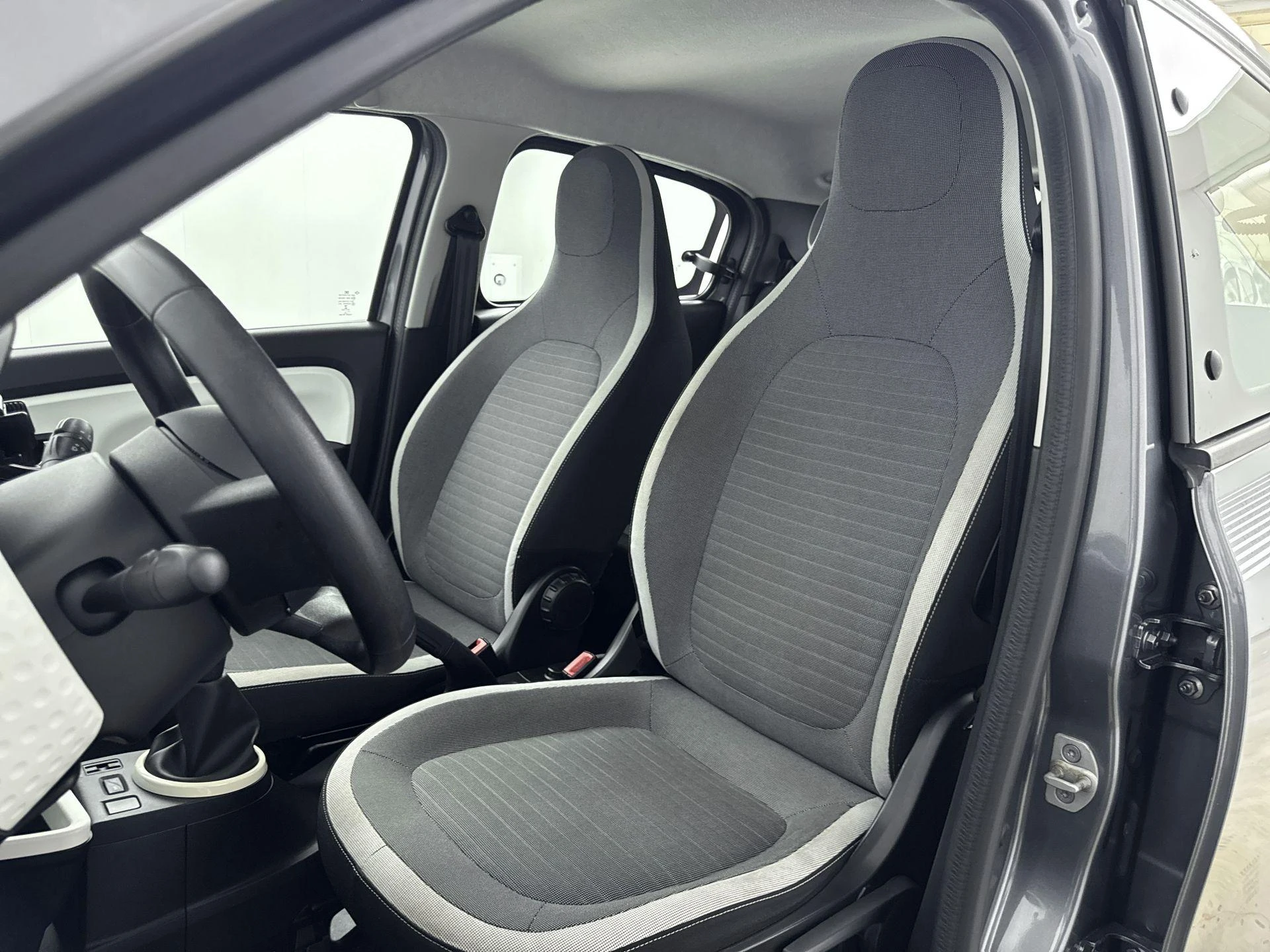Renault-Twingo-image-11