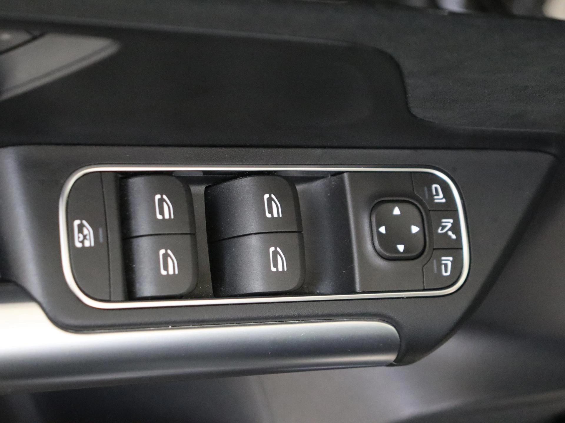 Mercedes-Benz-B-Klasse-image-26
