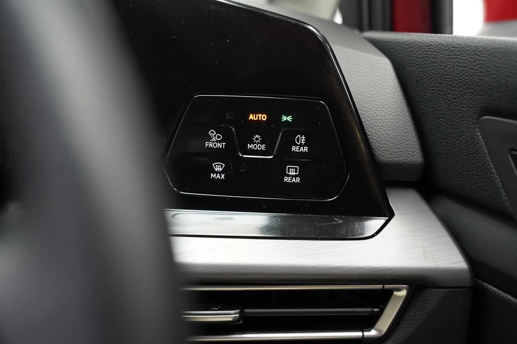 Volkswagen-Golf-image-20