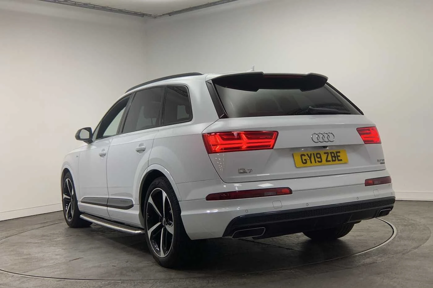 Audi-Q7-image-2