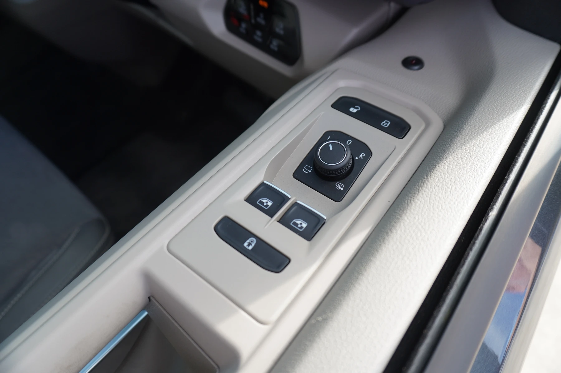 Volkswagen-California-image-53