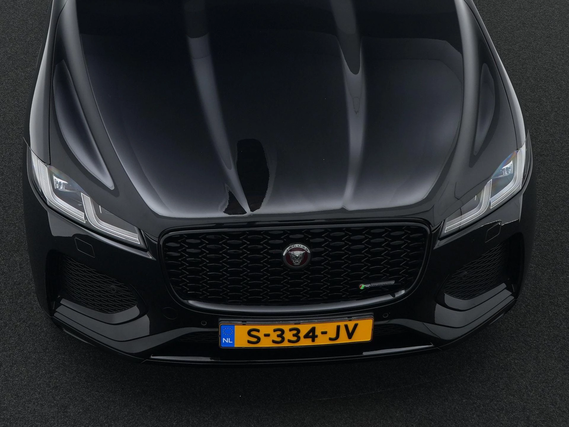 Jaguar F-PACE 2.0 P400e PHEV R-Dynamic Black