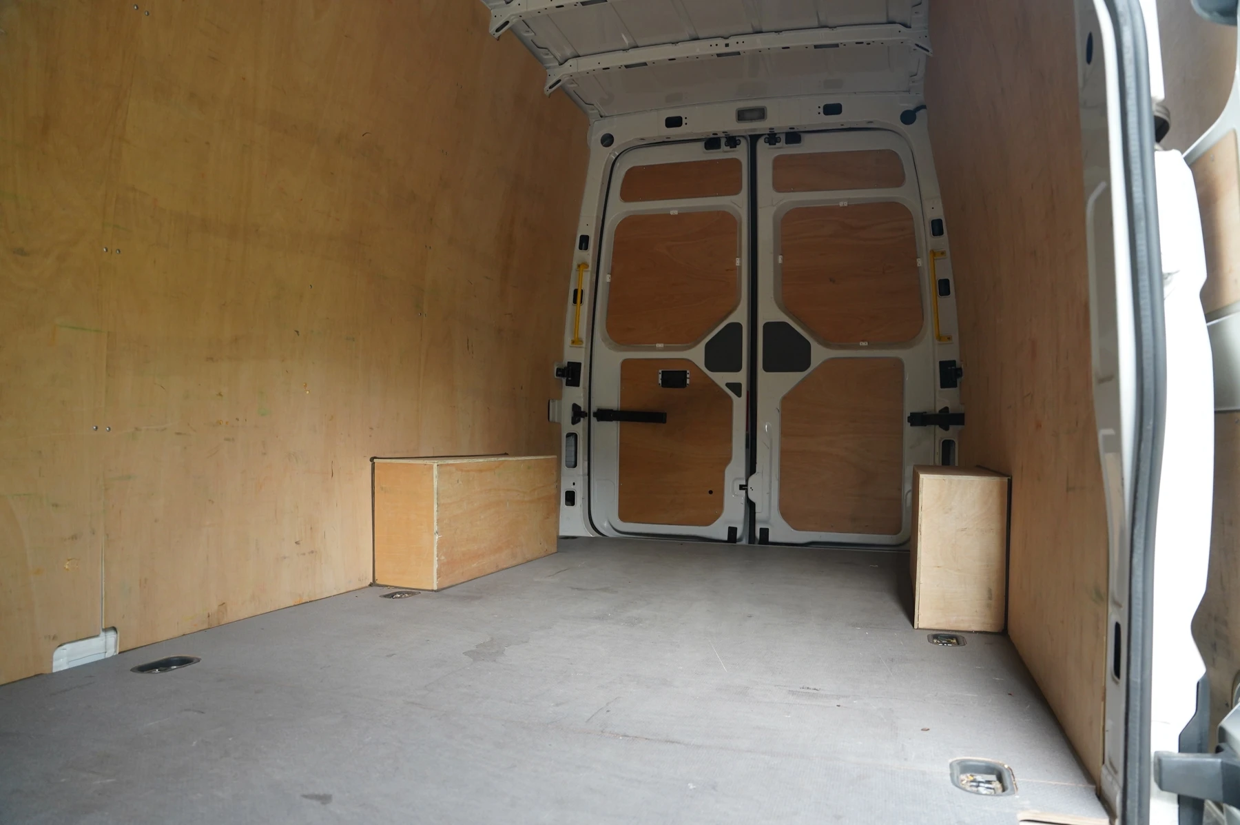 Volkswagen-Crafter-image-10