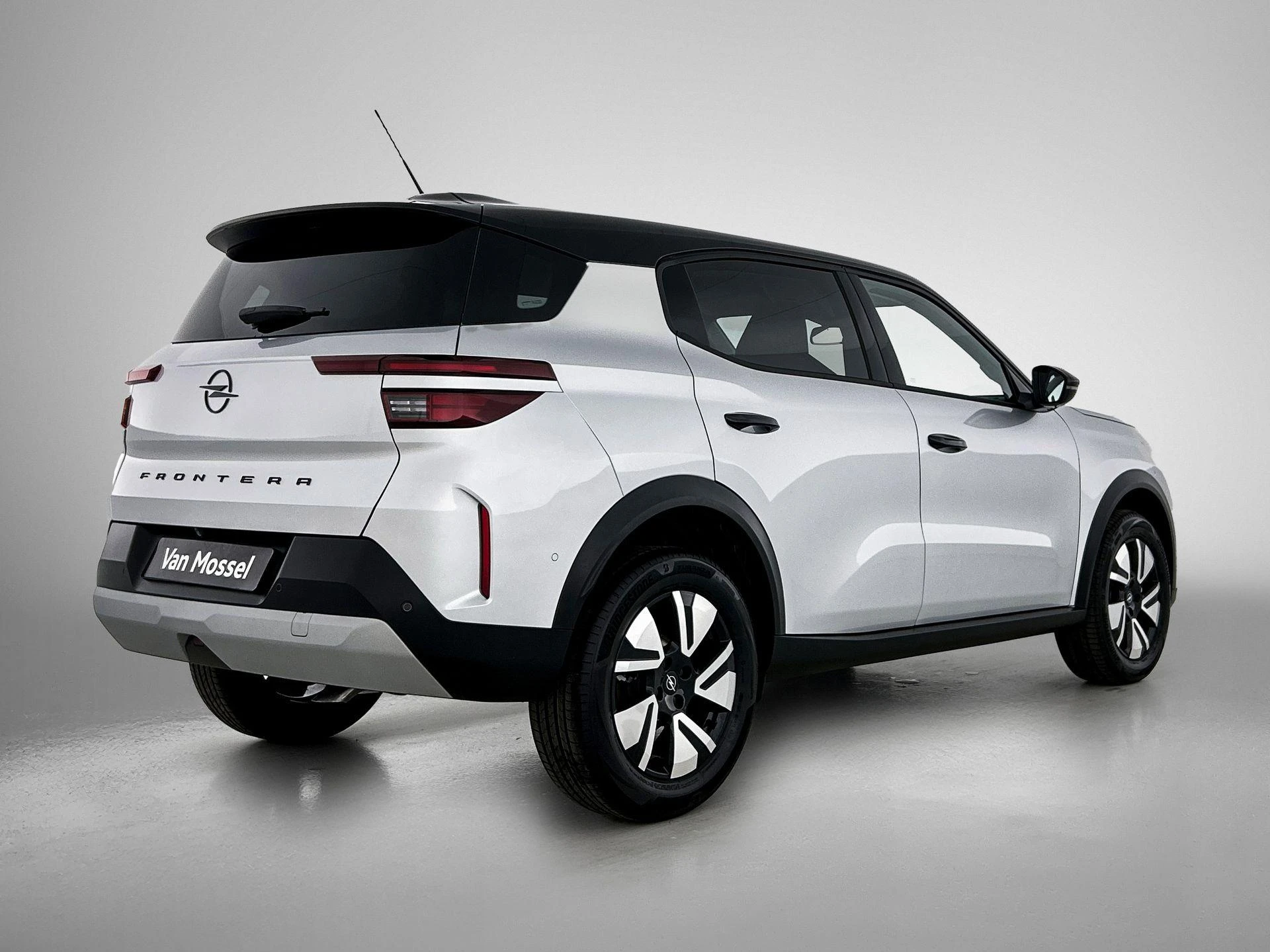 Opel-Frontera-image-3