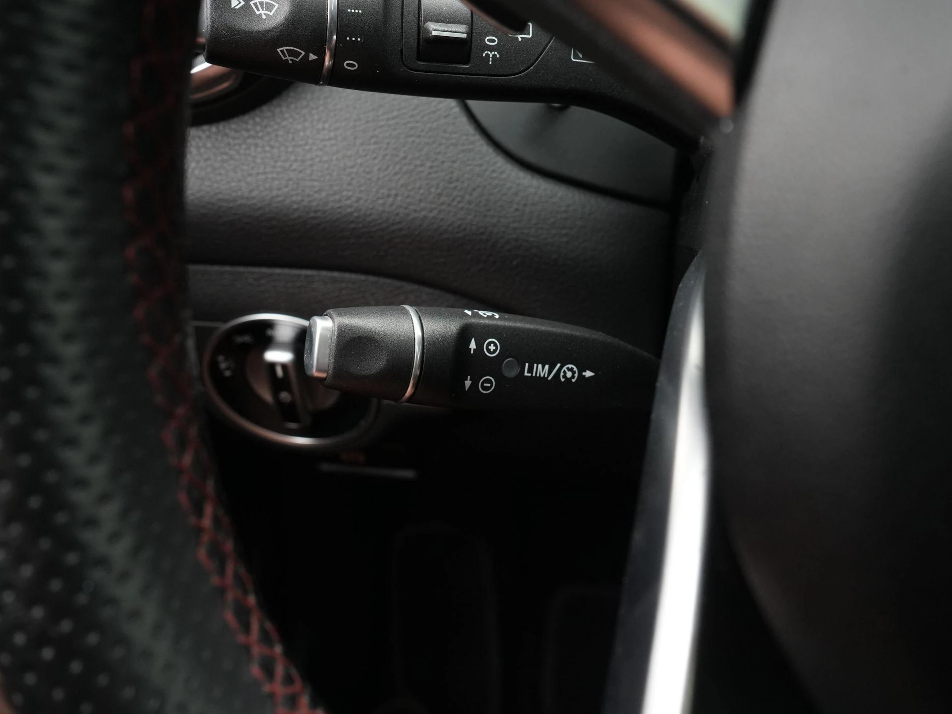 Mercedes-Benz GLA 180 Premium Plus