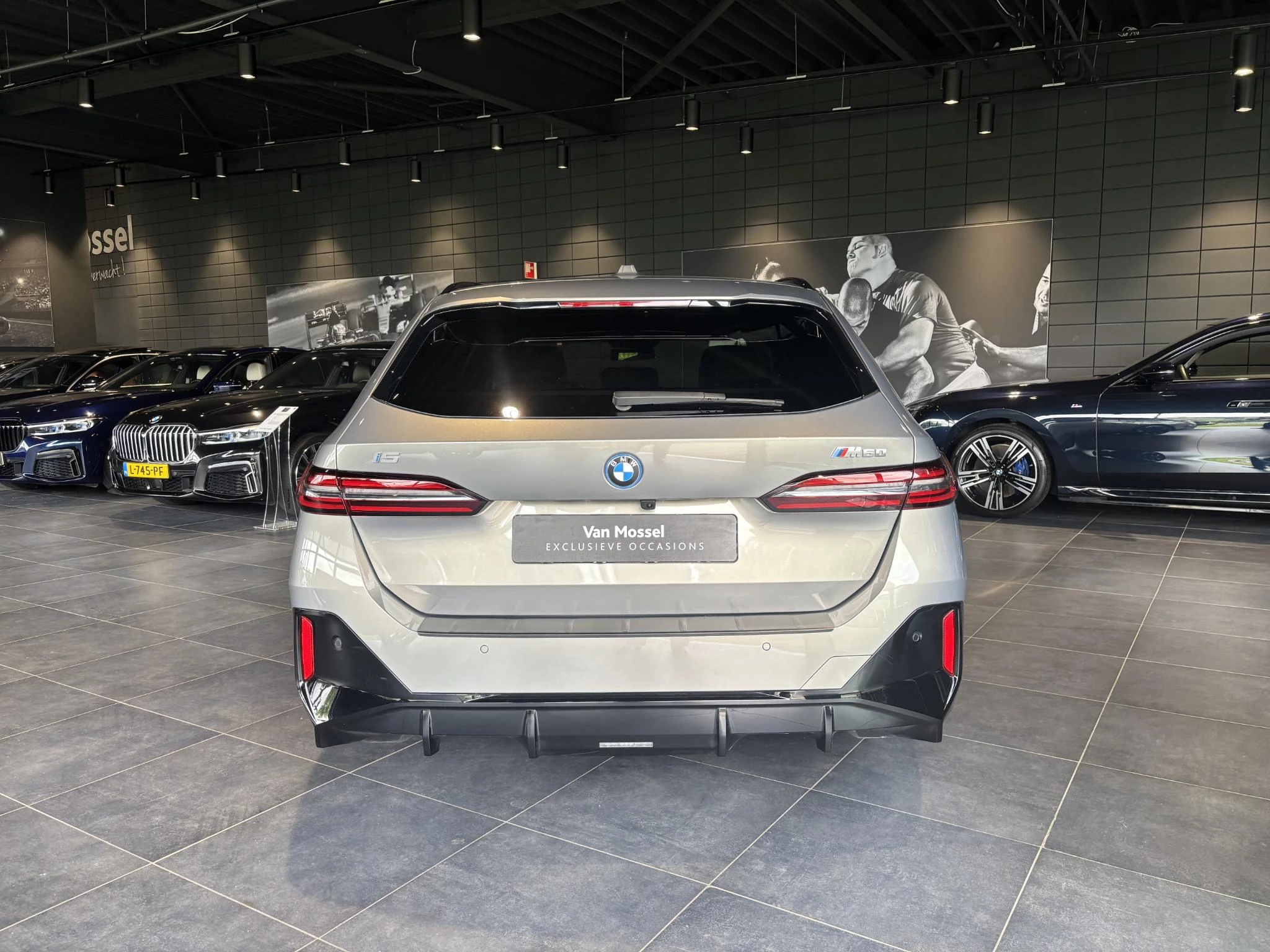 BMW i5 Touring M60 xDrive 84 kWh