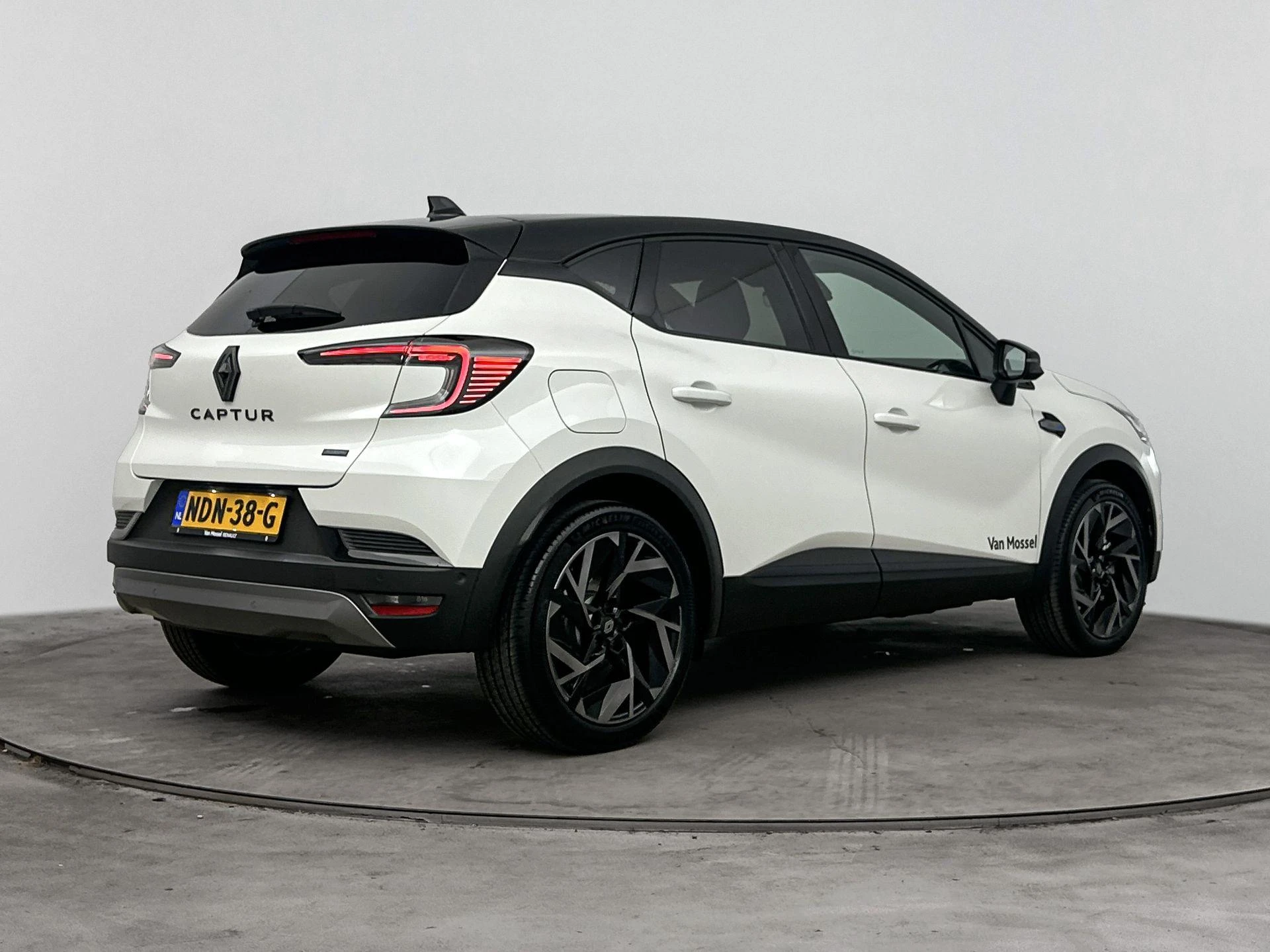 Renault-Captur-image-3