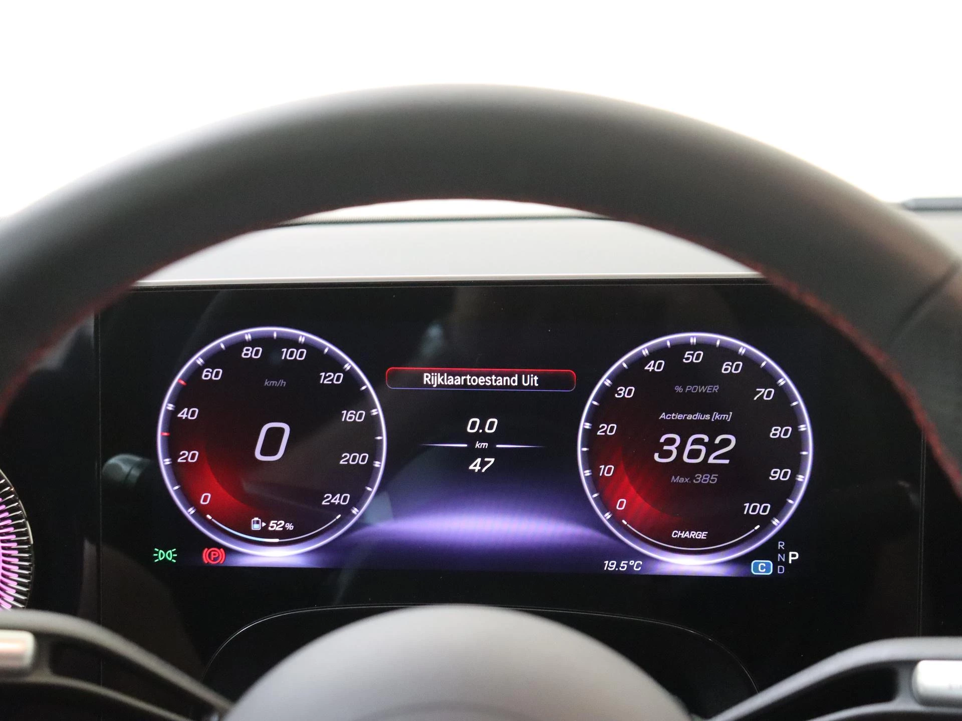 Mercedes-Benz-CLA-image-12
