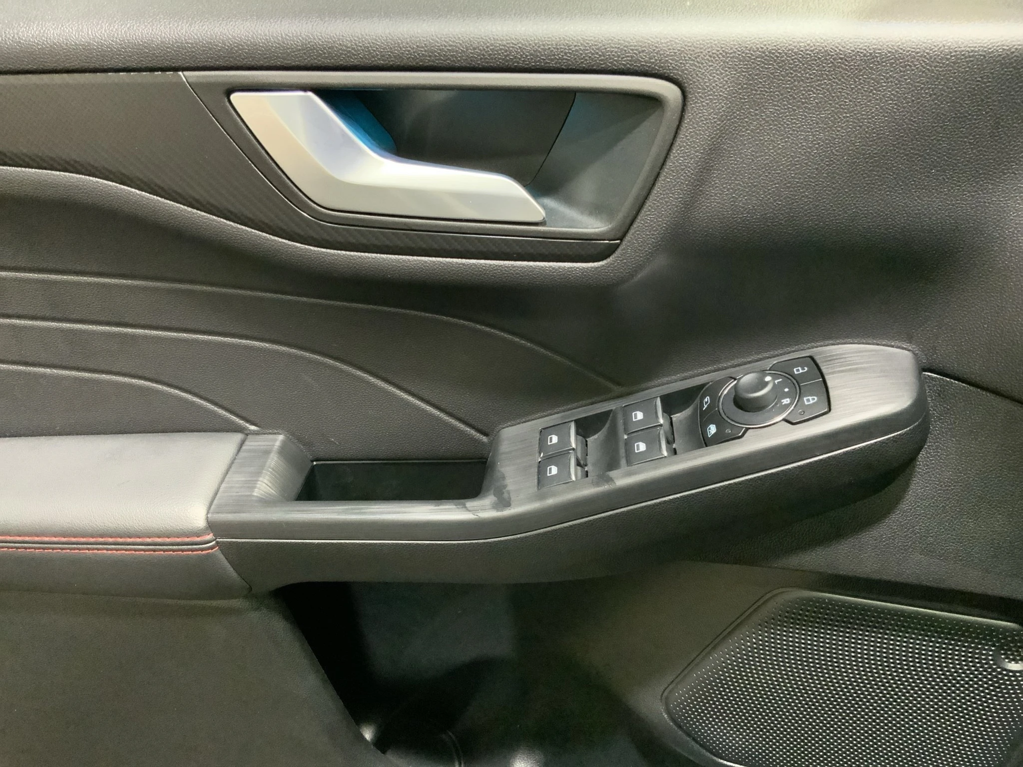 Ford-Kuga-image-15