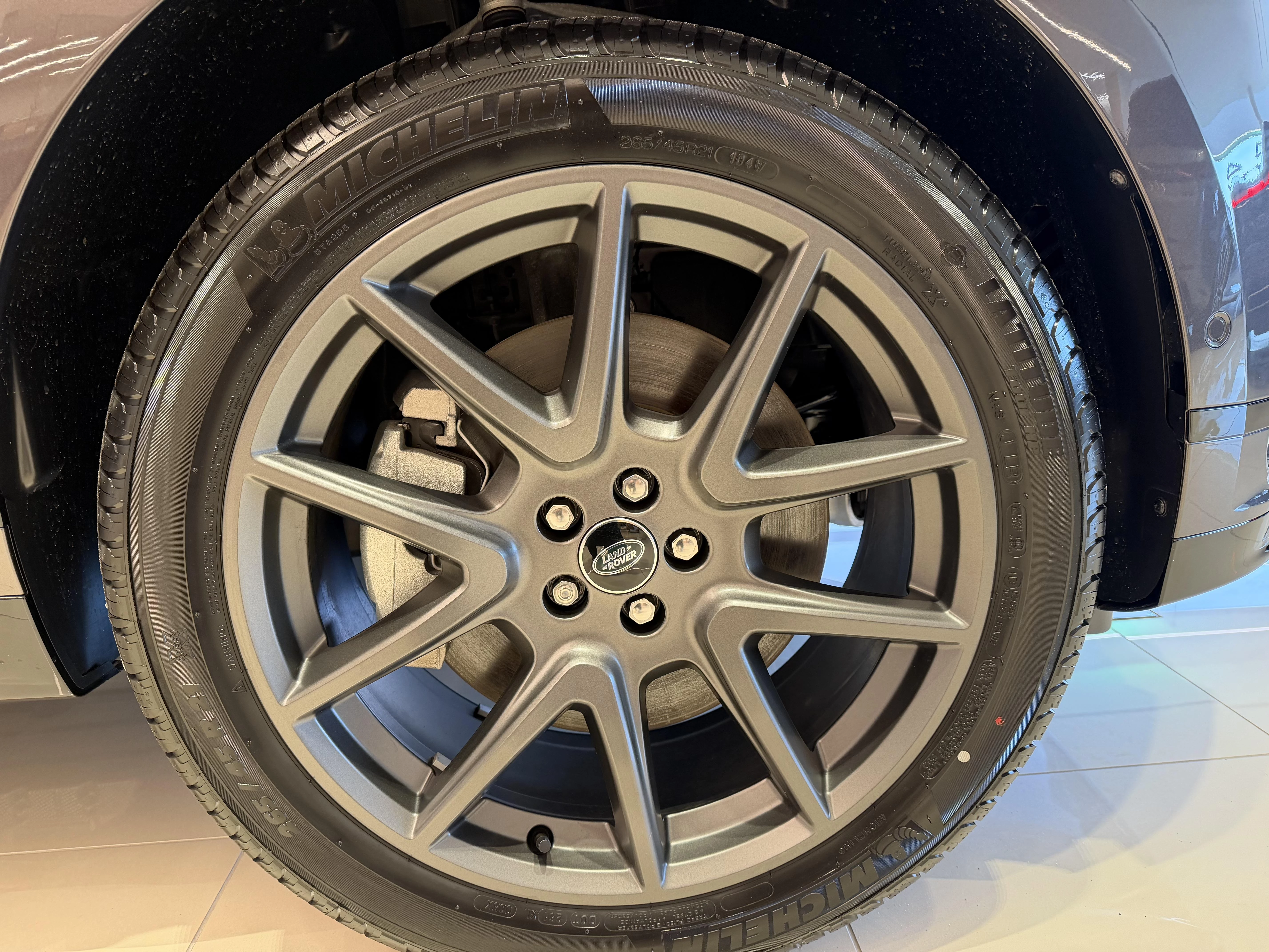 Land Rover Range Rover Velar P400e Dynamic SE AWD Auto. 26MY