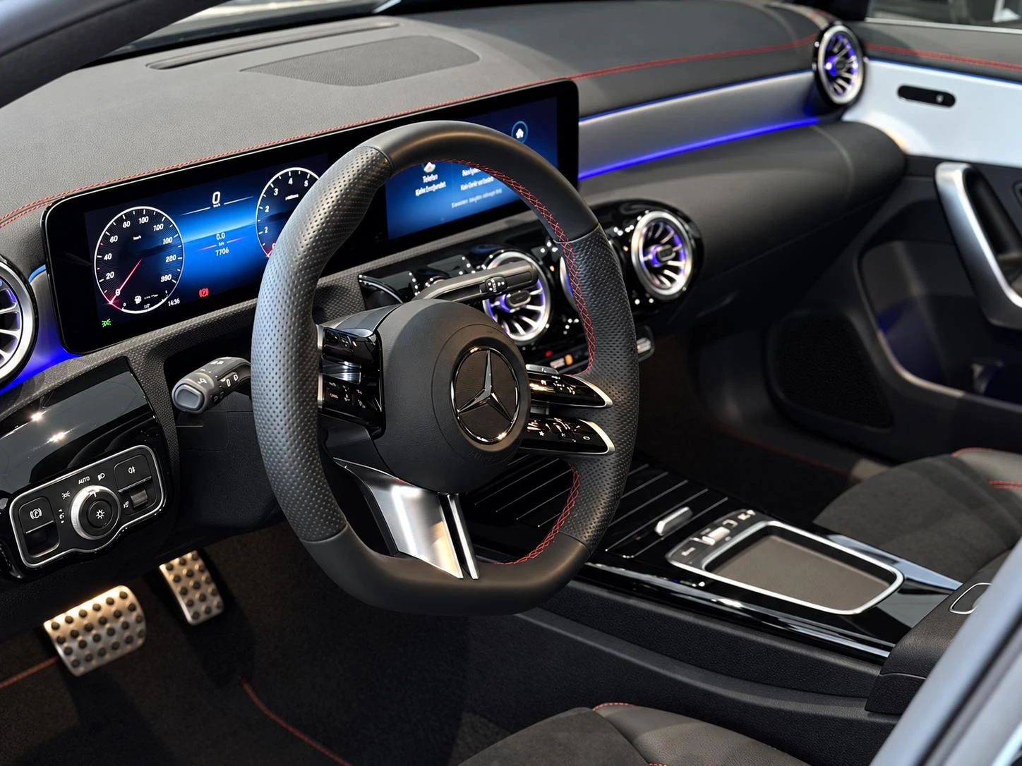 Mercedes-Benz-CLA-image-7