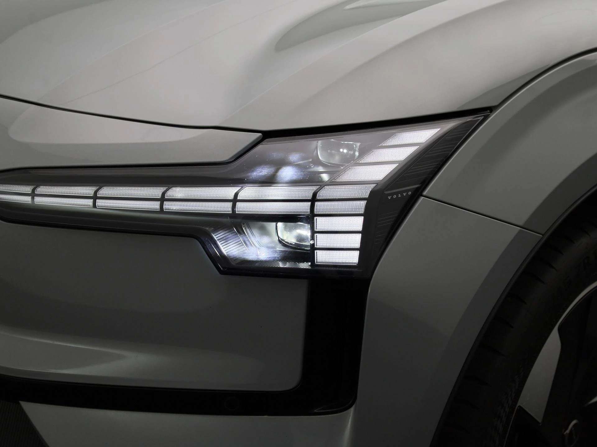 Volvo-EX30-image-18