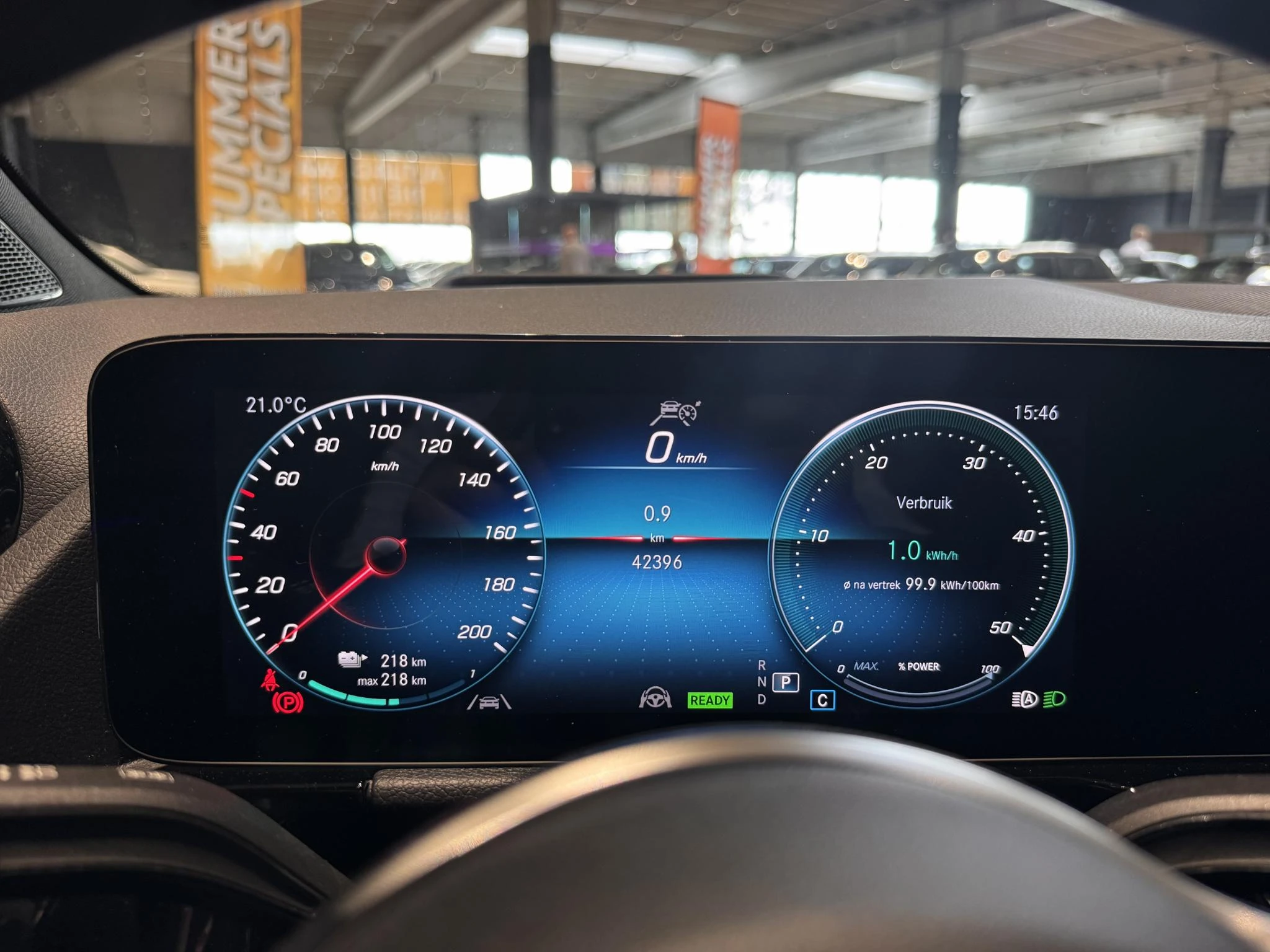 Mercedes-Benz-EQA-image-12