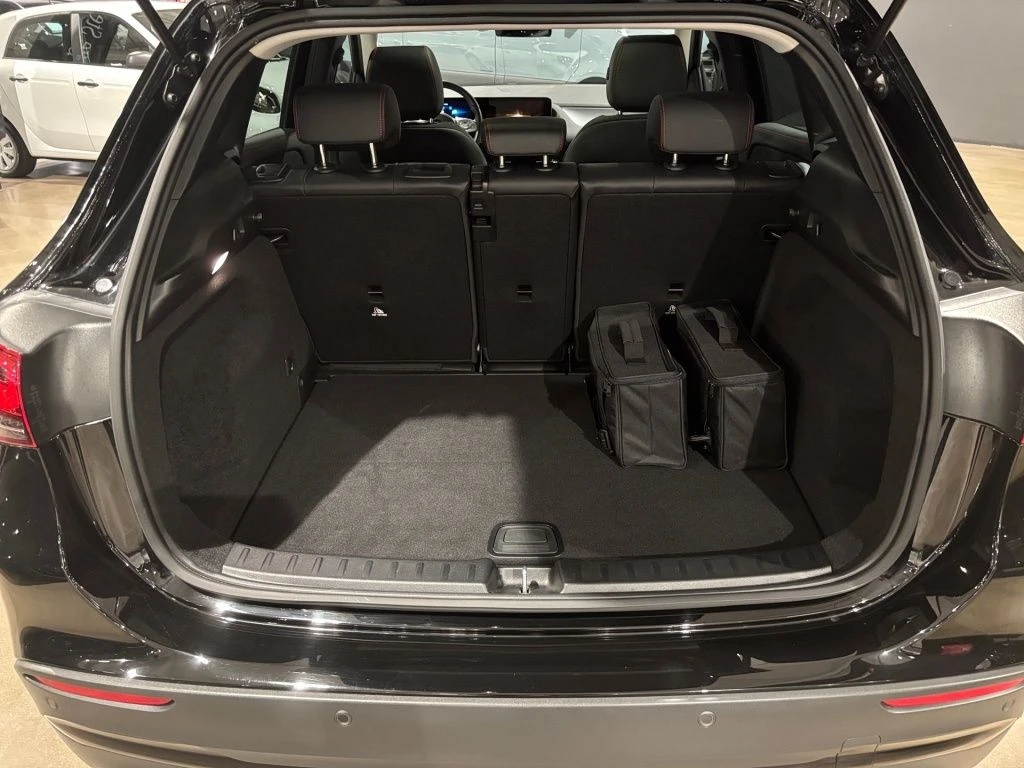 Mercedes-Benz-GLA 250 e-image-13