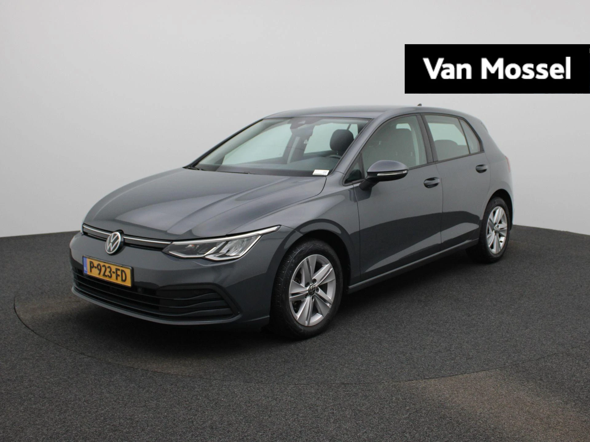 Volkswagen-Golf-image-0