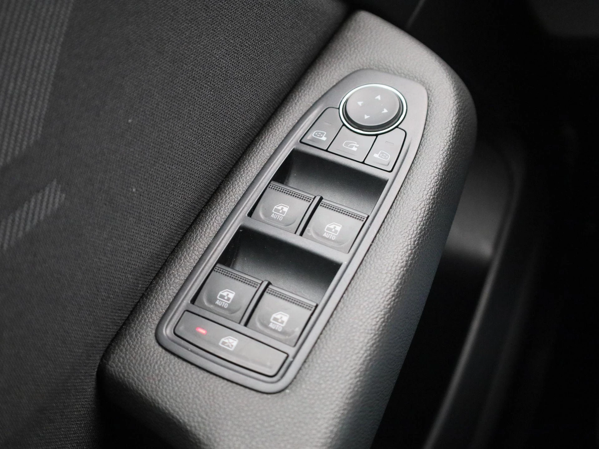 Renault-Clio-image-25