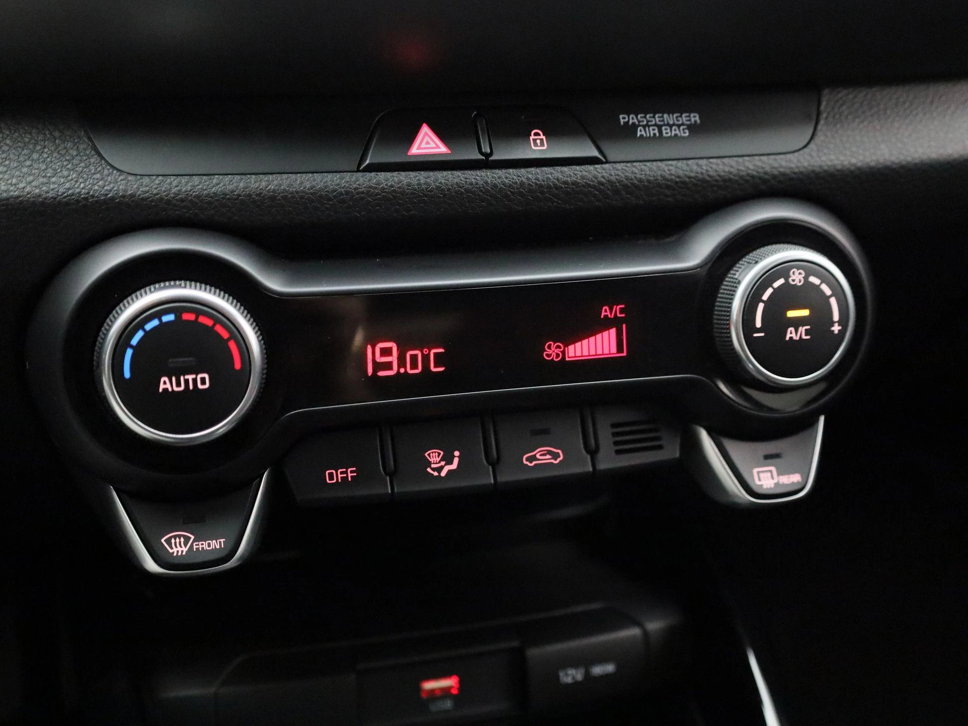 Kia-Stonic-image-27