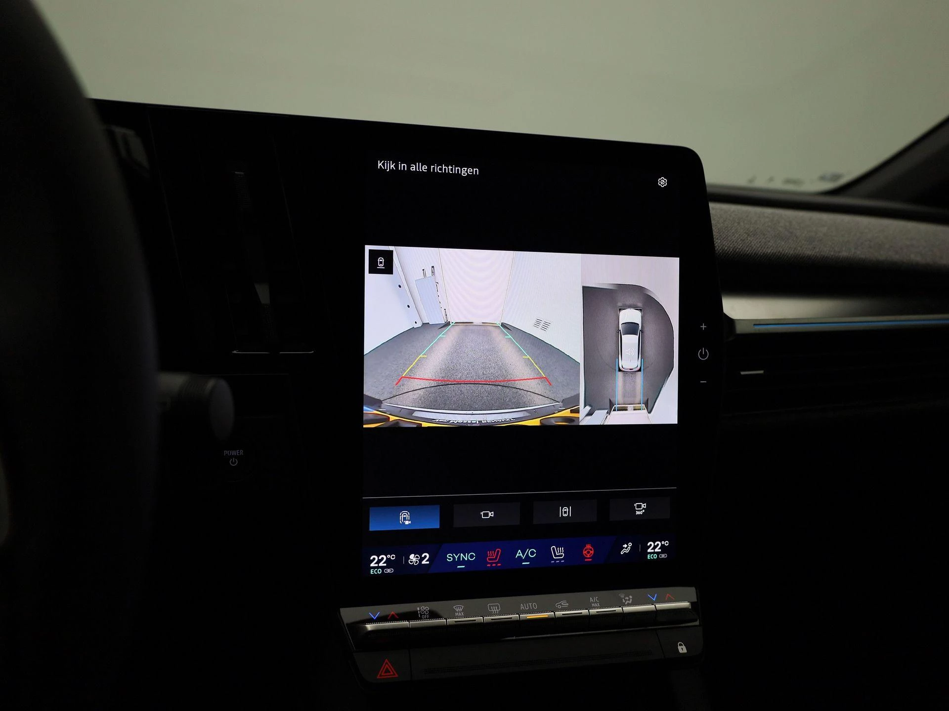 Renault-Megane E-Tech-image-16