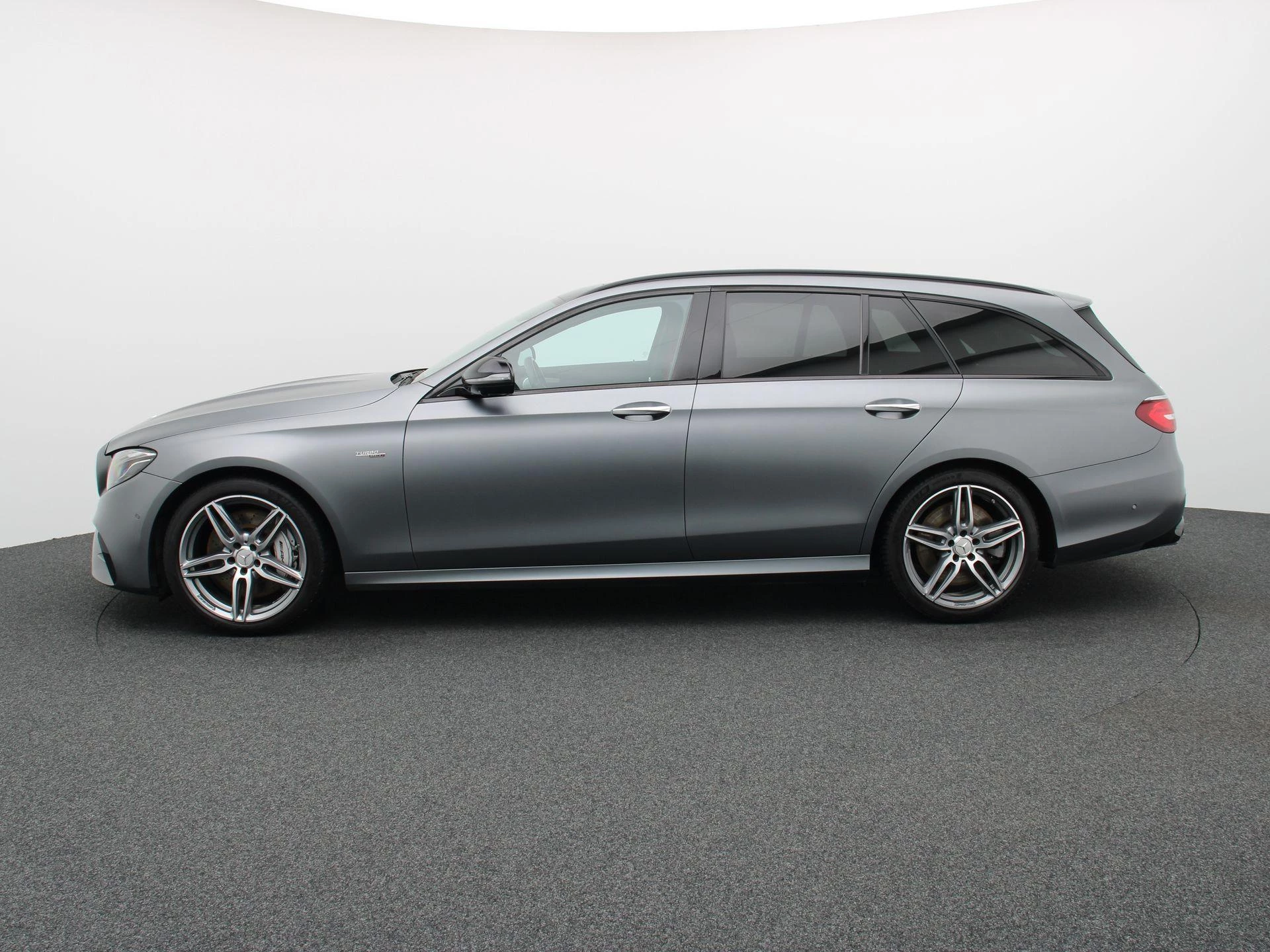Mercedes-Benz Classe E AMG 53 4MATIC+ Estate + LICHTE VRACHT + BURMESTER + PANO + CARPLAY +