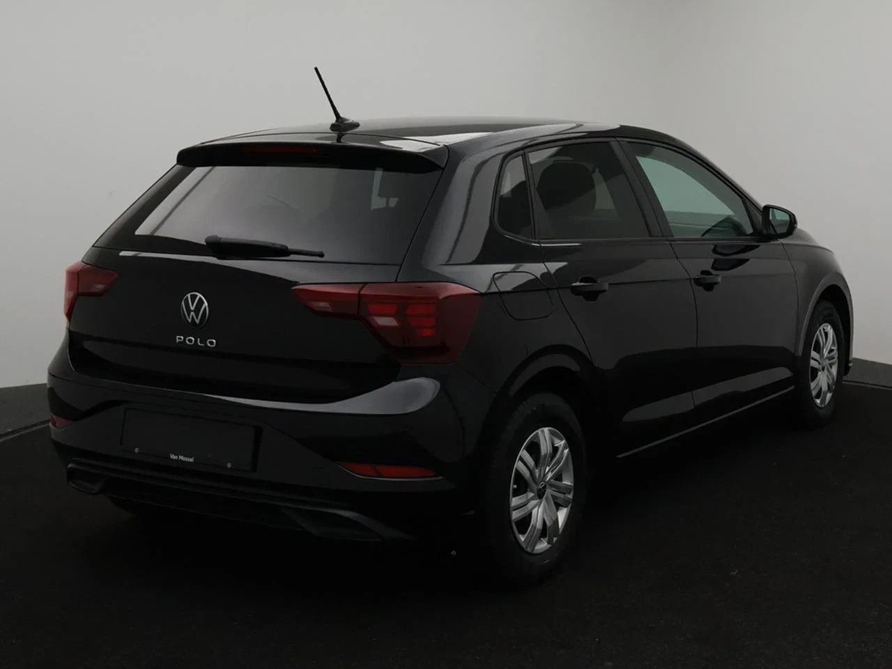 Volkswagen-Polo-image-7