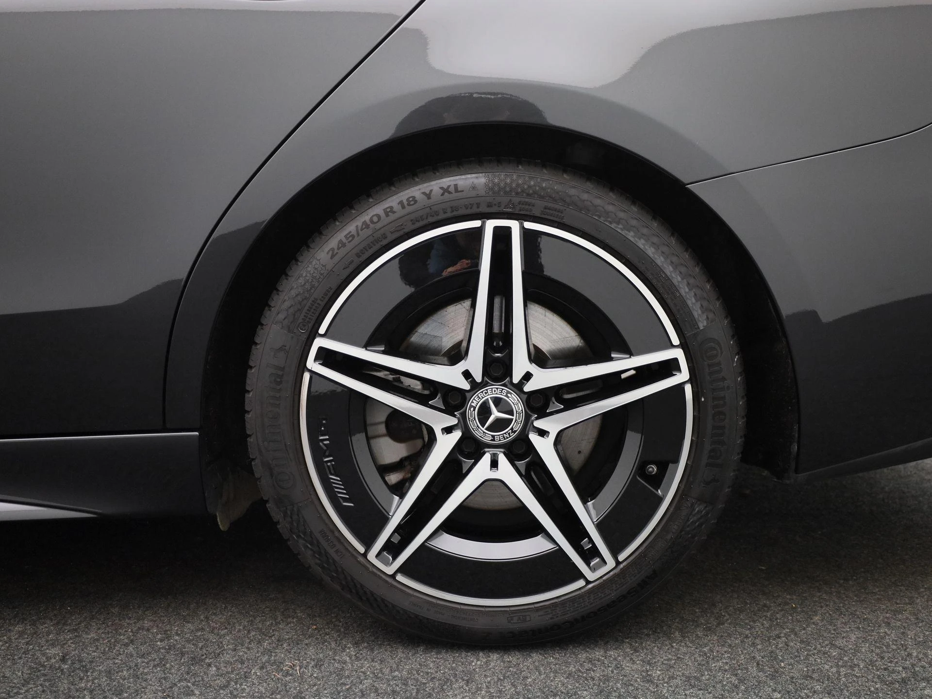 Mercedes-Benz-C-Klasse-image-11