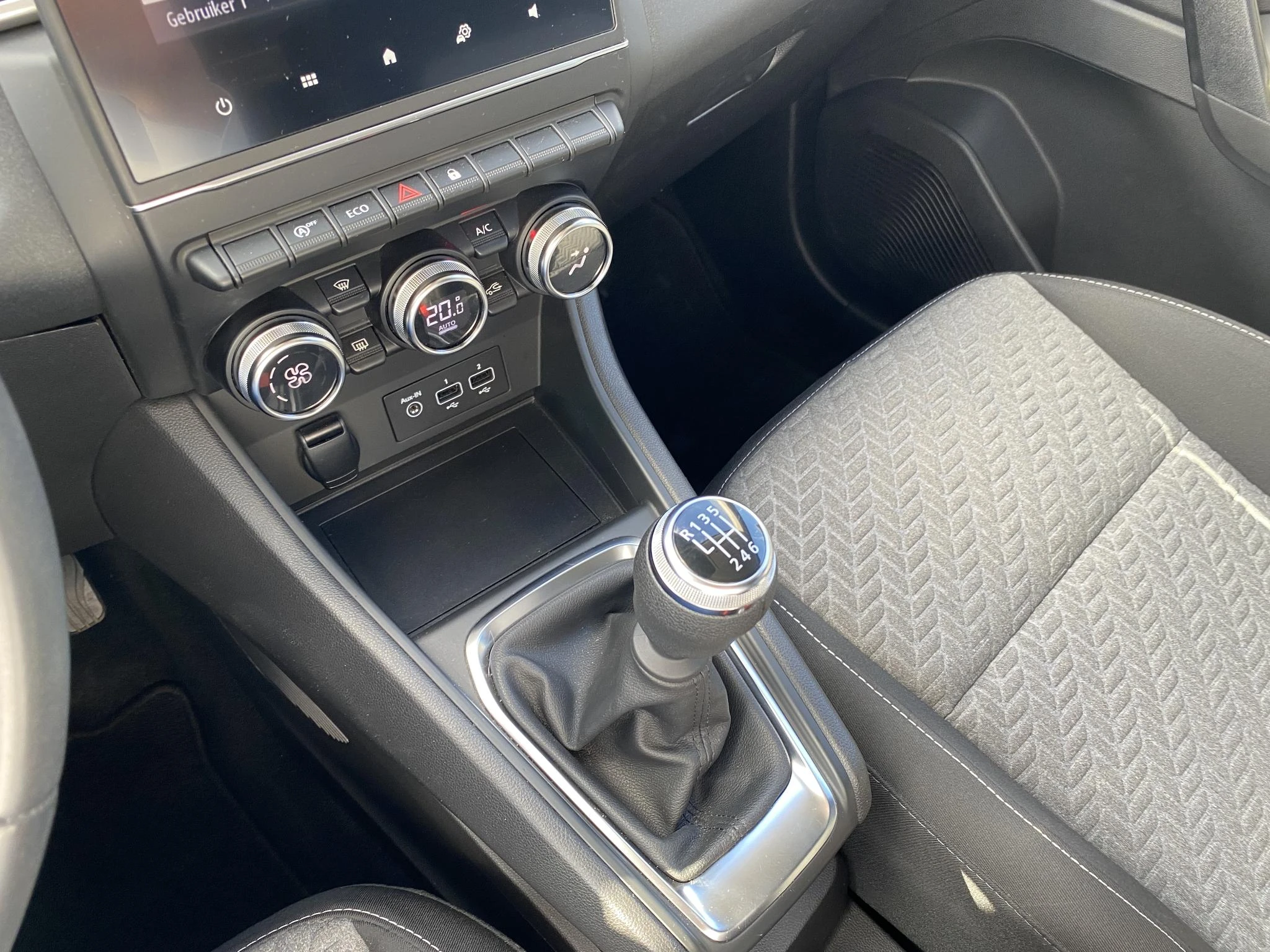 Renault-Captur-image-9