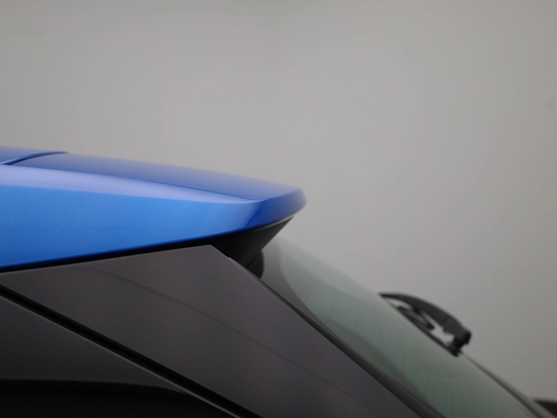 Peugeot-e-2008-image-38