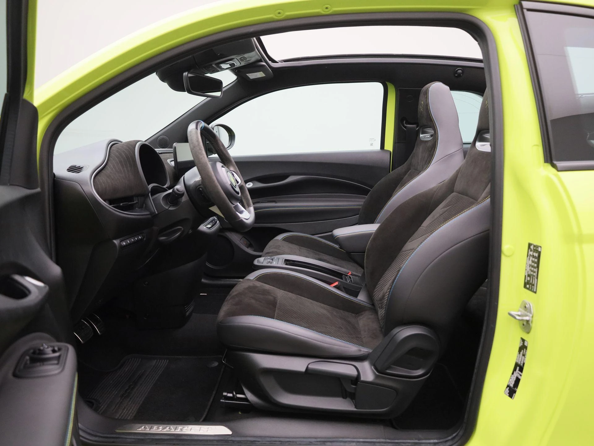 Fiat-500C-image-10