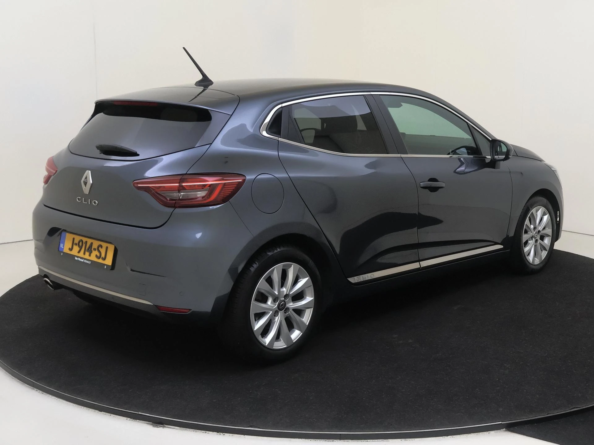 Renault-Clio-image-3