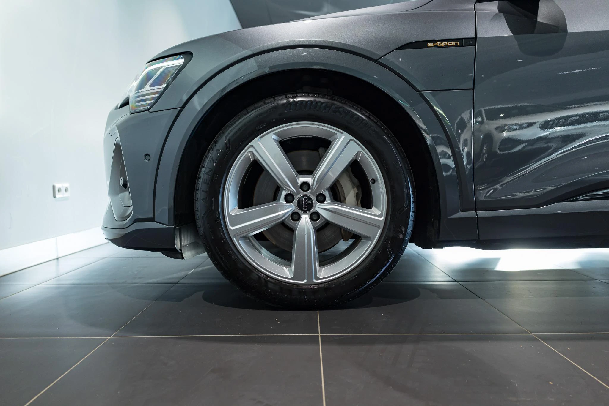 Audi-e-tron-image-10